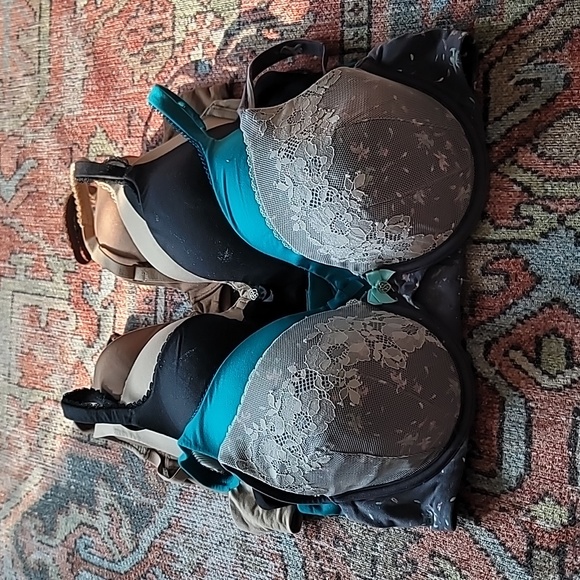 VS bra bundle (5) - Picture 2 of 3